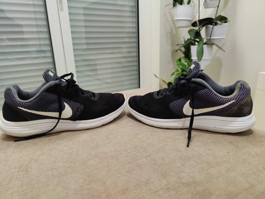 Sapatilhas Nike Revolution 3 tam. 41 em bom estado