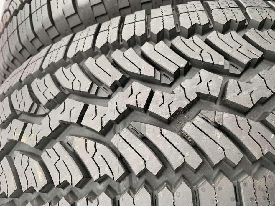 Шини демо 265/60 R18 Falken літо 2022 рік 11 мм