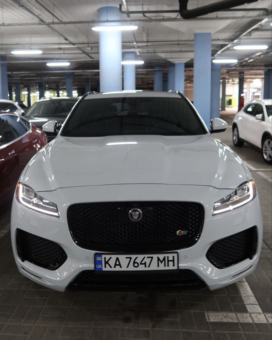 Jaguar F- Pace  2020