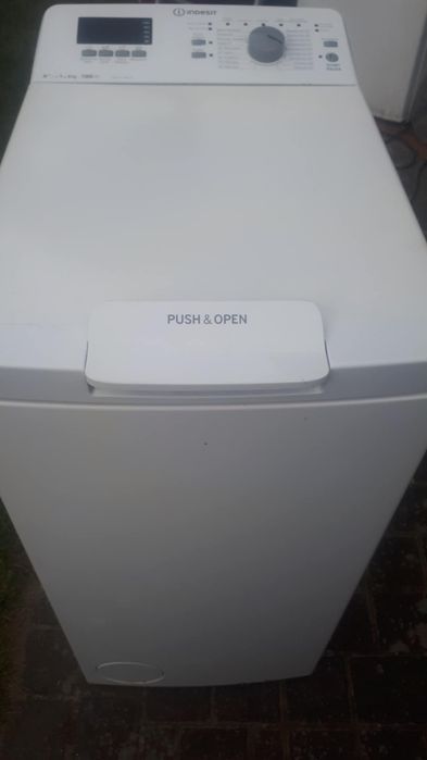 Pralka automatyczna Indesit 100%sprawna z wyświetlaczem