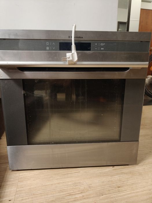 Piekarnik Electrolux EOC68000X