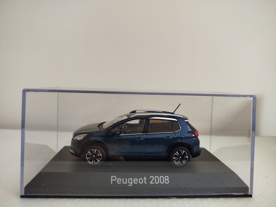 Miniatura Peugeot 2008 Nova 1/43