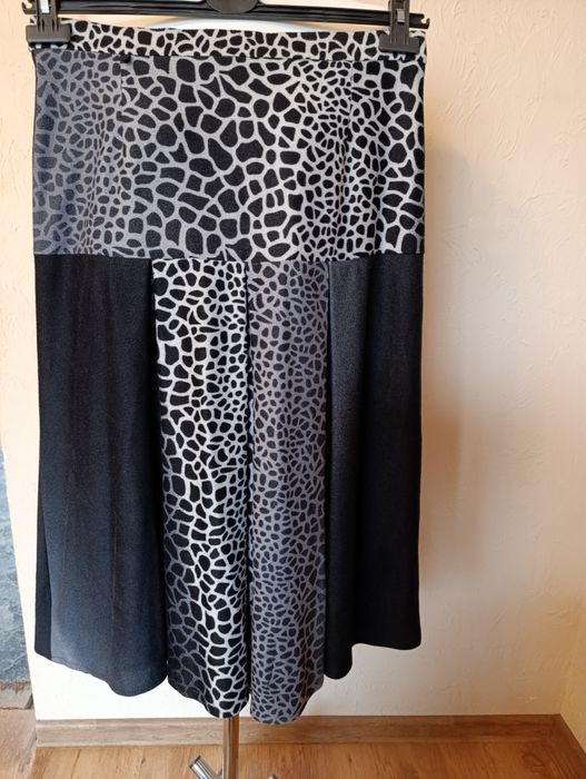 Wełniano - angorowa spódnica r.40/42 Juma mix wzorów.