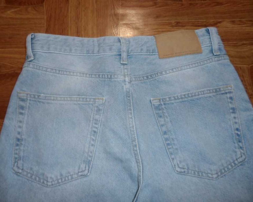 Женские джинсы мом - mom Bershka M (29) с высокой посадкой длинные голубые не тянутся