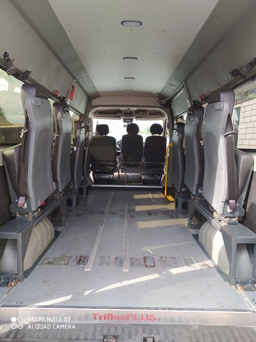 Надам послуги перевезення пасажирів до 14 осіб та вантажів до 2х тон