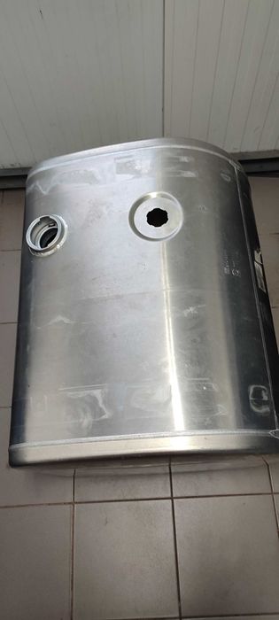 Volvo oryginalny zbiornik paliwa