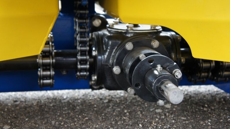 Розкидач мін. добрив РМД-1000(разбрасыватель удобрений РМД/РУМ/МВУ