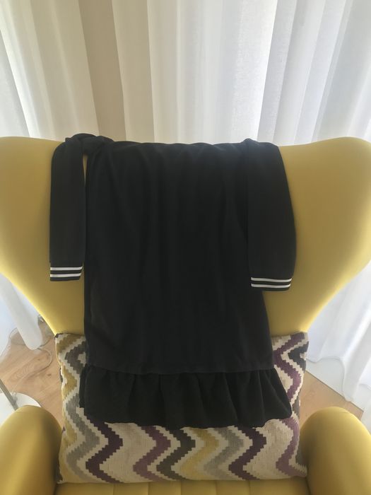 Veatido karl lagerfiel preto 8 anos