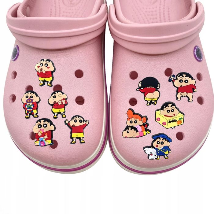 Przypinki do Crocs Anime Crayon Shin-Chan do butów telefonu torby 10 sztuk