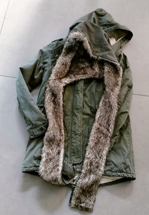 Kurtka parka Bershka r. L khaki damska