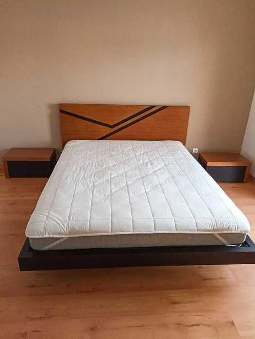 Cama de casal + Estrado 200x160cm [Mobília Octosólido - Como novo]