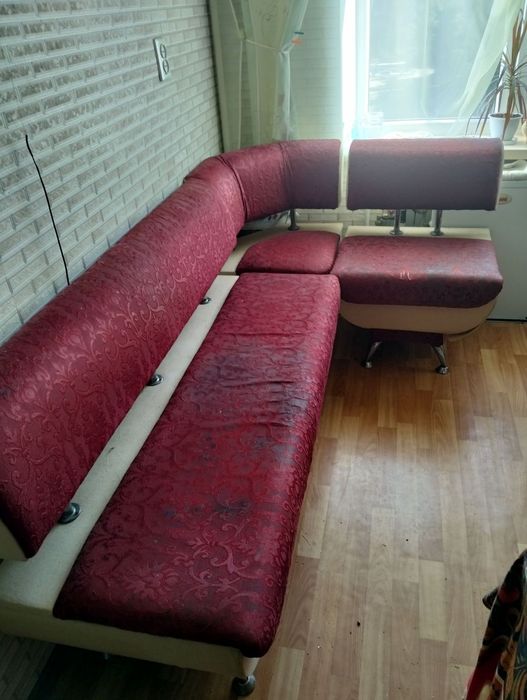 Продам уголос на кухню