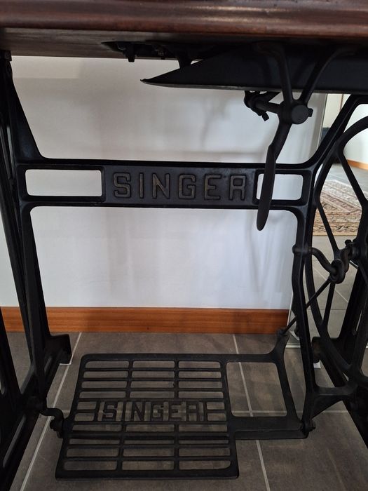 Vendo Máquina costura Singer para decoração