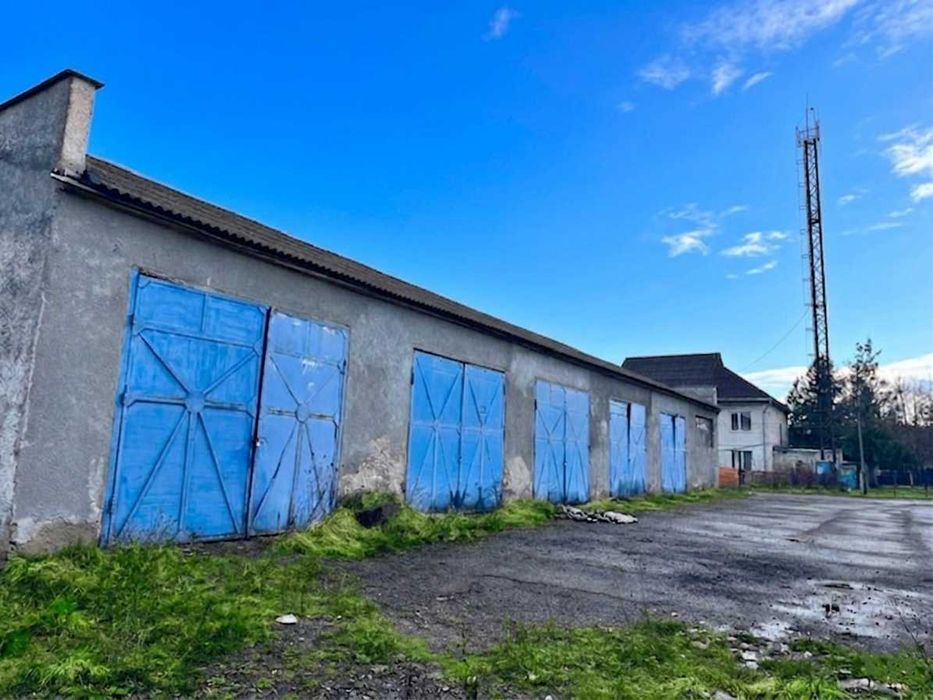 Масштабна промислова локація: 2000 м² інфраструктури в передмісті Ужгорода