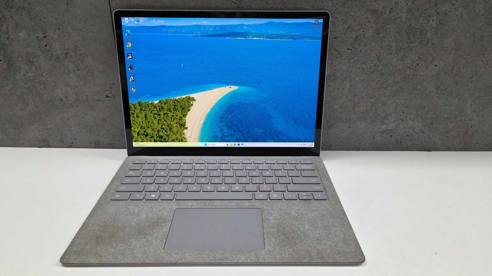 Microsoft Surface Laptop 2 i5 7300U 8GB 256SSD 1769 Dotyk 2256x1504