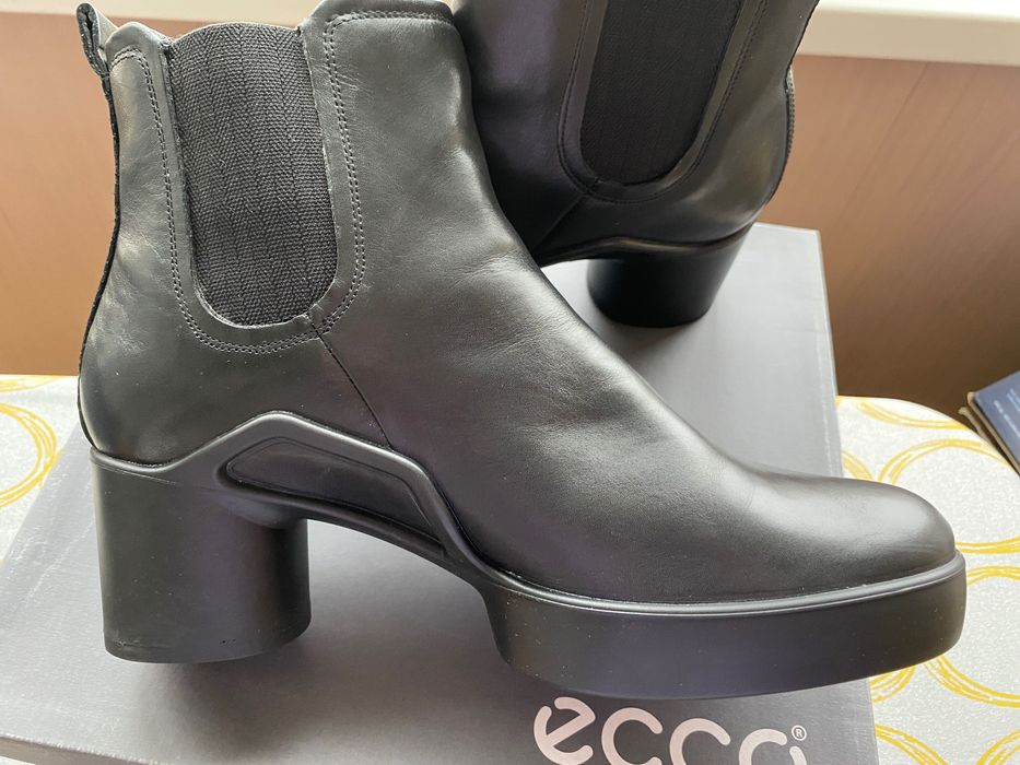 Жіночі ботильйони ECCO shape sculpted motion 35