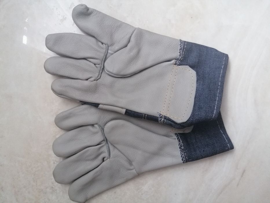 Rękawice ochronne Dragon oraz  rękawice ochronne pokryte skórą bydlęcą