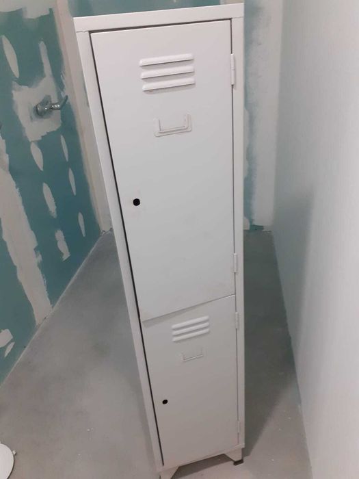 Conjunto de cacifos/armários inox (3) + 1 individual