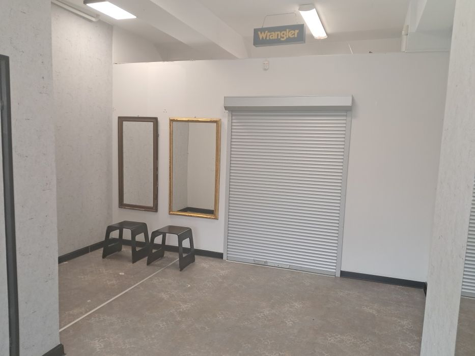 Lokal użytkowy o powierzchni użytkowej ok 35m 2, położony na parterze.