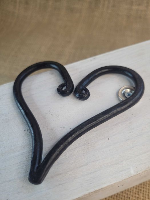 kuta zawieszka serce duże czarne 2 sztuki