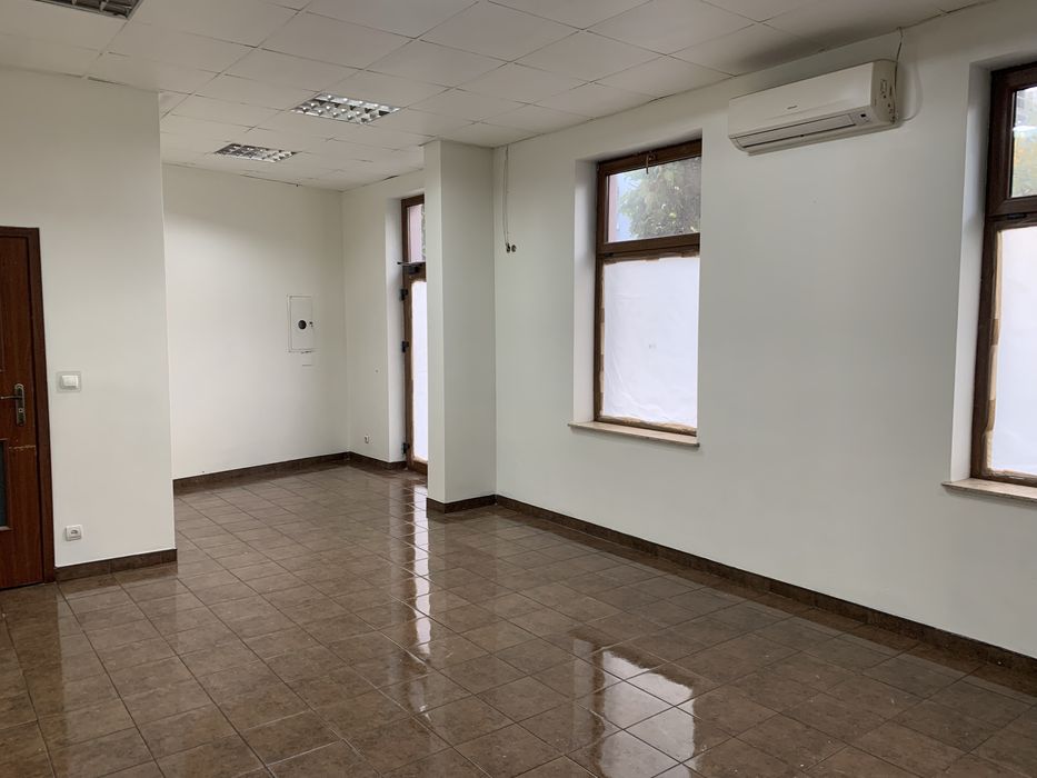 Wynajmę lokal użytkowy centrum Janowca Wlkp 23 m2 ,37 m2 ,60 m2