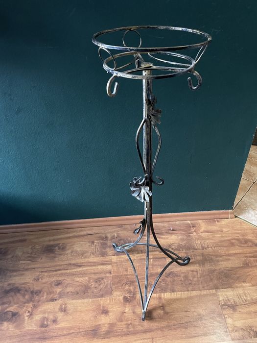 Kwienik metalowy, stojak