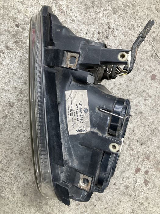 VW Golf IV 4 - lampa przód lewa prawa