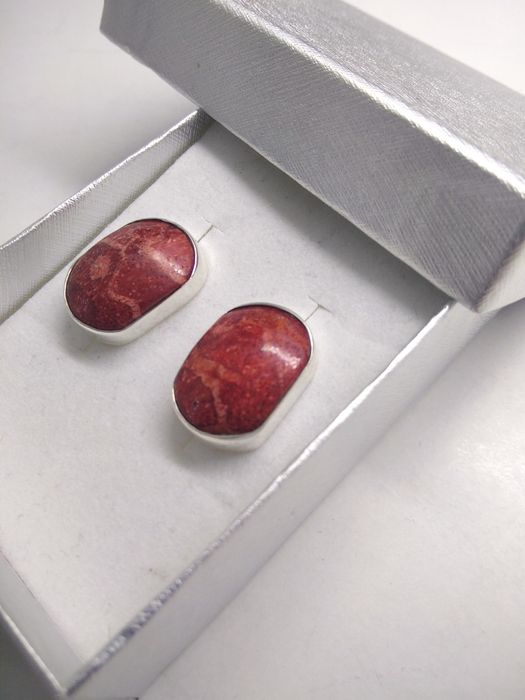 Srebrne kolczyki wkrętki i z koralem srebro 925   207