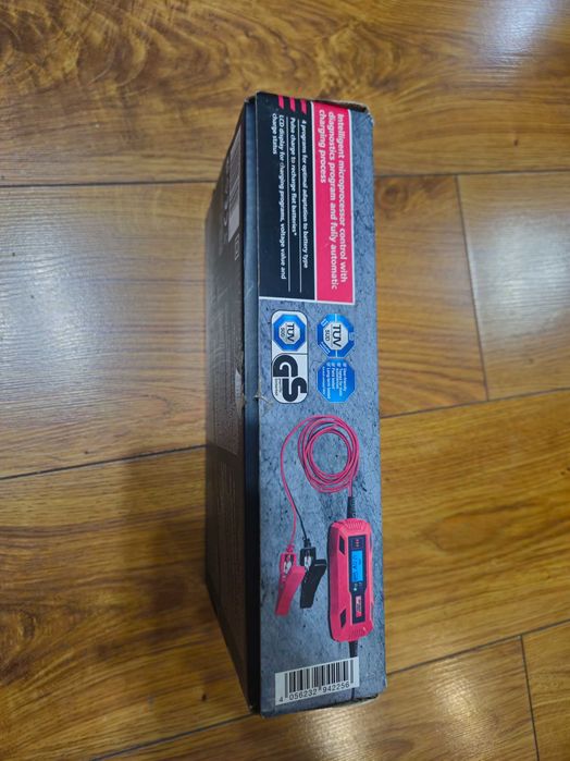 Prostownik do akumulatora 6v-12v