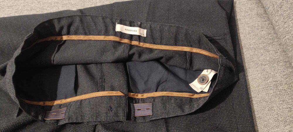 Eleganckie spodnie chłopięce 170 Reserved