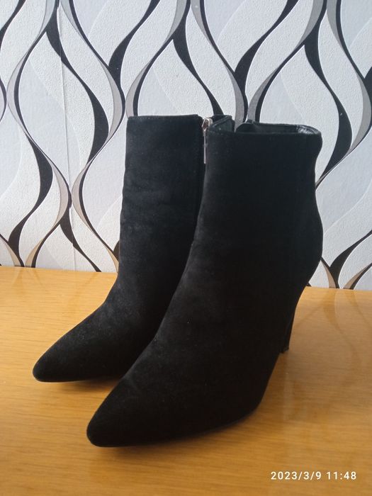 Buty zamszowe botki 36