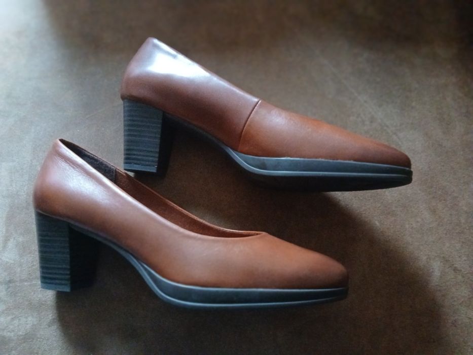 Buty skórzane markowe Jana