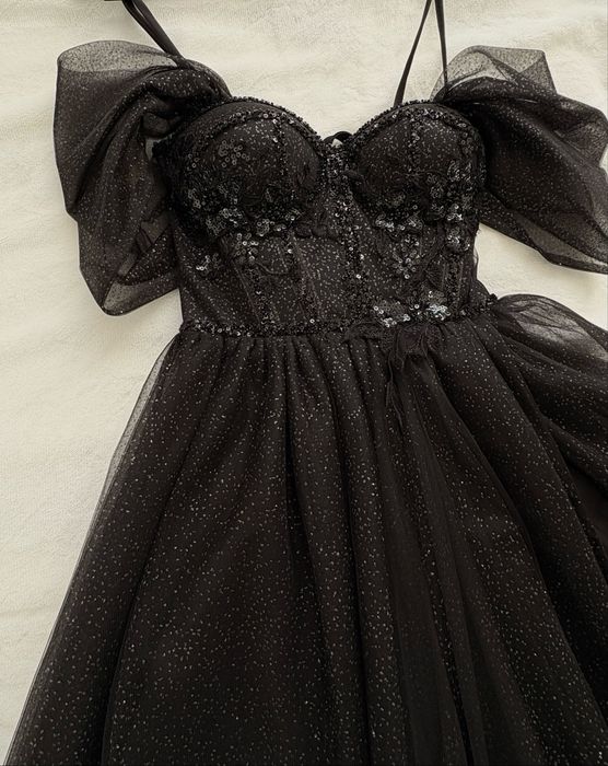 Сукня на випускний чи інше свято