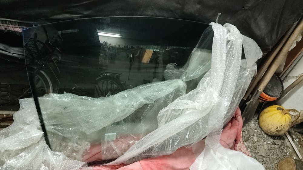 Нове лобове скло  торг присутній