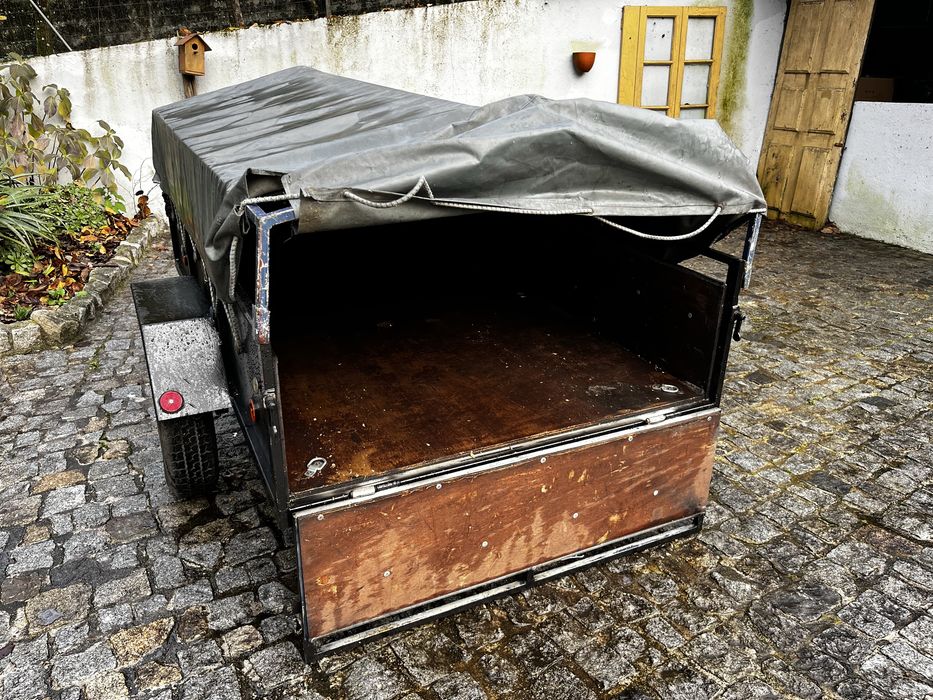 Atrelado 750kg como novo