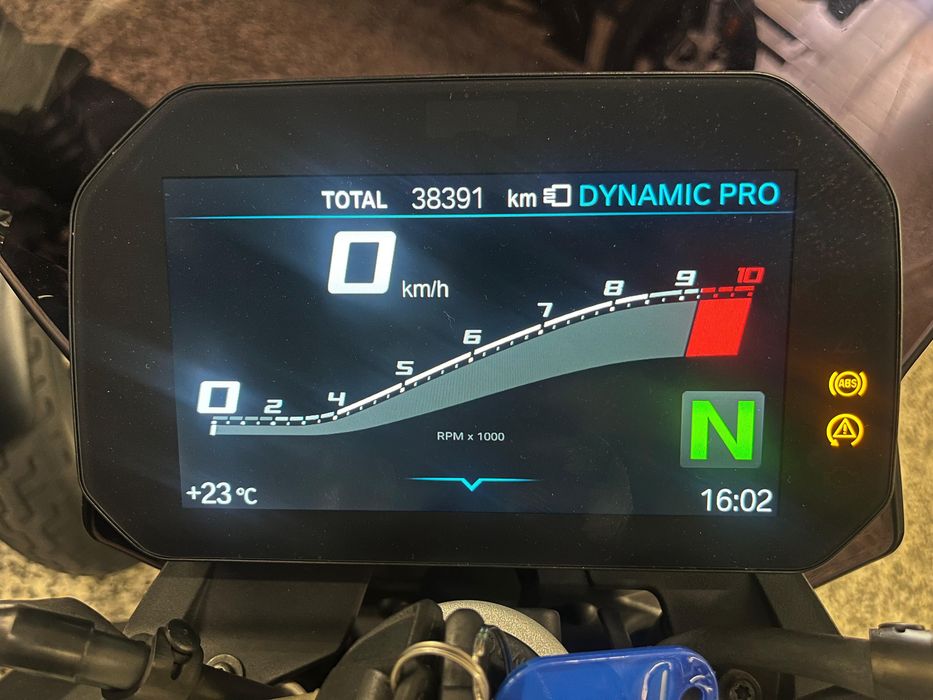 BMW F 900 R de 2020. Modos Condução "Pro". Bom estado