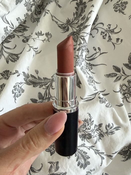 mac szminka taupe