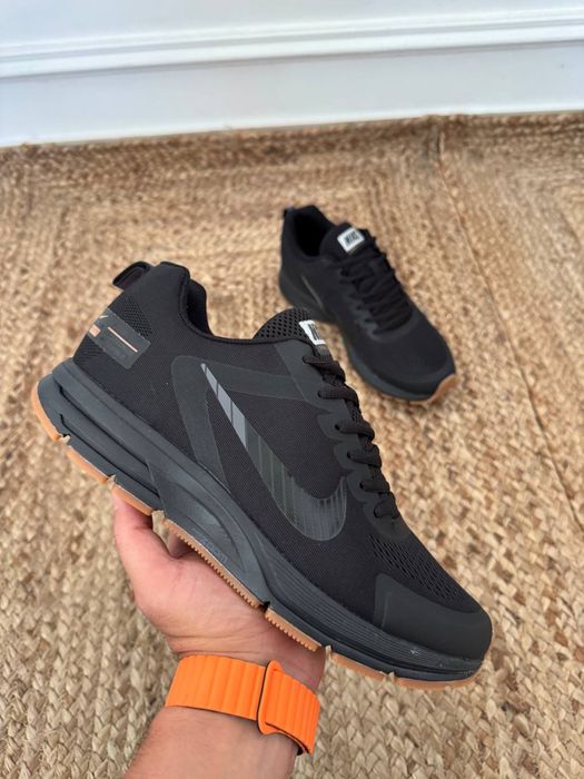 Кросівки чоловічі Nike Zoom Structure