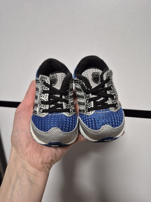 Кросівки на хлопчика