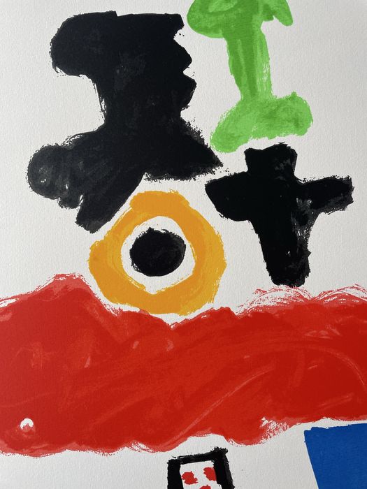 Totem de José de Guimarães