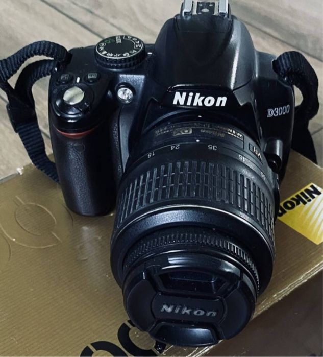 Фотоапарат Nikon D3000