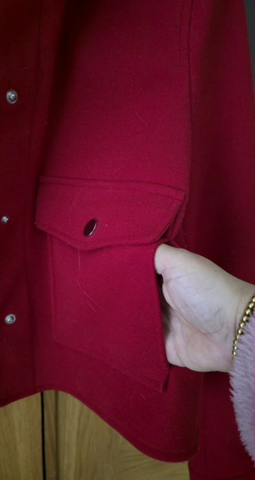 Casquinha curta pela cintura Stradivarius tamanho. M  vermelha