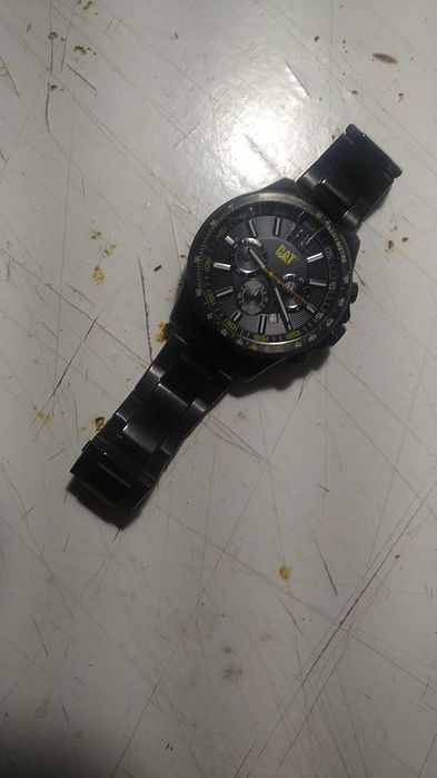 Armani Exchange e Caterpilar - 50 Euros os Dois