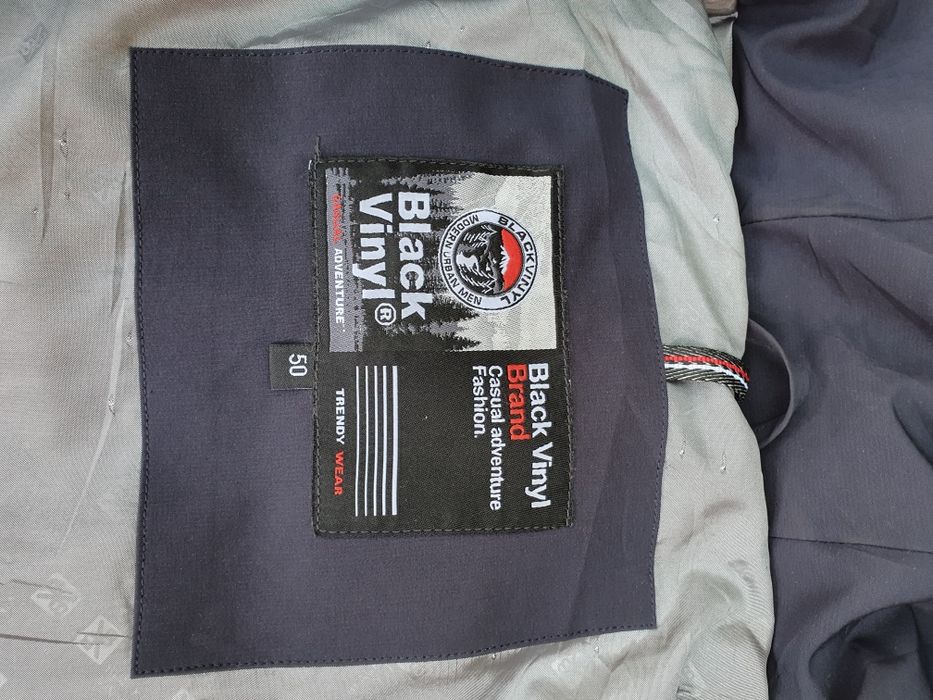 Продам, жилетку black vinyl ,50 размер, синий  цвет.