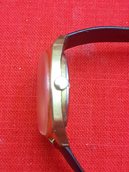 Relógio CAUNY SWISS Corda Manual