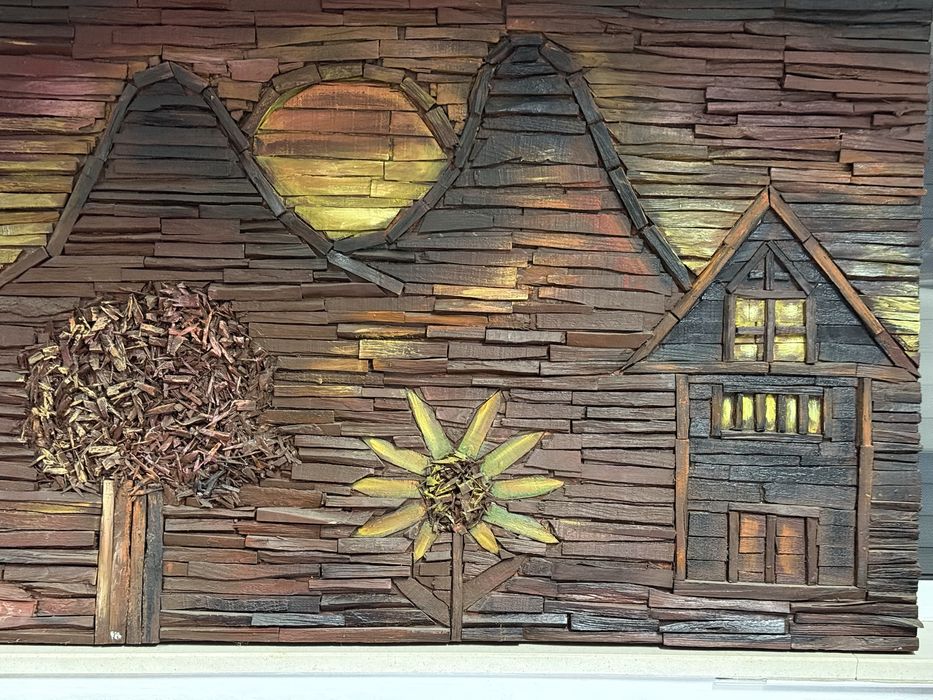 Obra de arte manual em madeira_Antiga