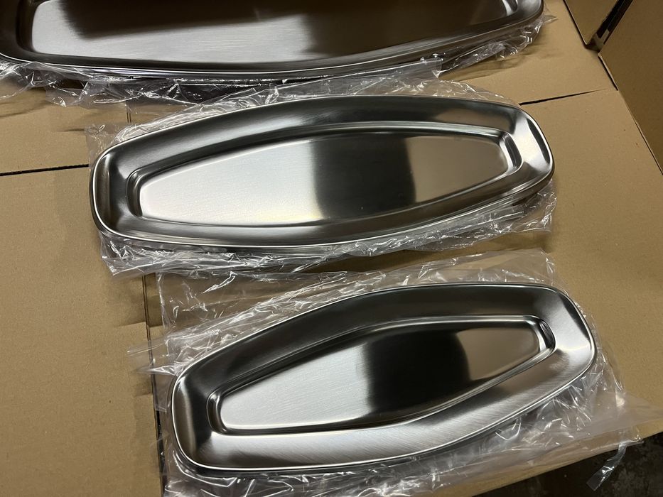 Travessas Ovais em inox conjunto de 6 unidades NOVAS