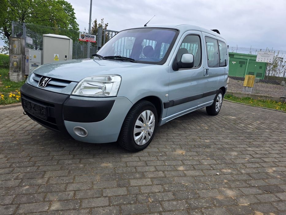 Peugeot Partner Peugeot Partner 1.6 benzyna 2004 rok Klimatyzacja z Niemiec