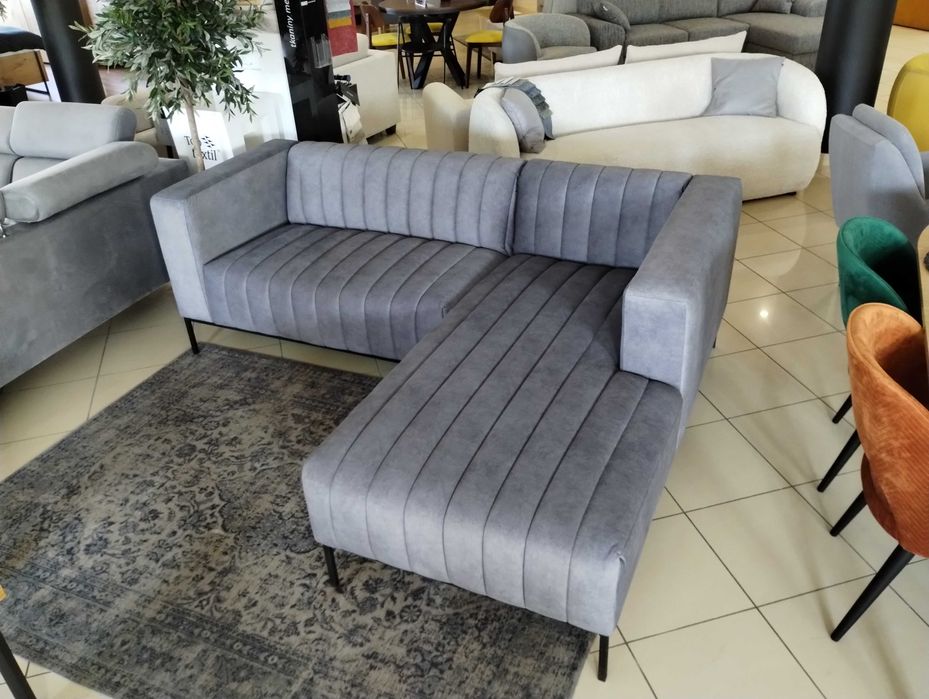 Szary narożnik 226x183cm z pionowymi przeszyciami (wymiana ekspozycji)