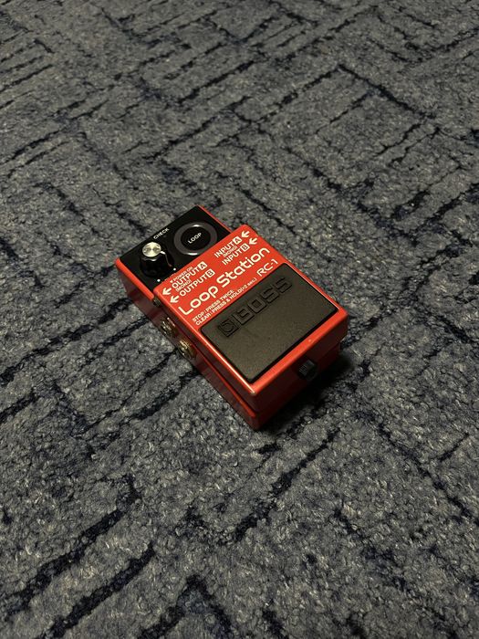 Loop Station (looper), (лупер).